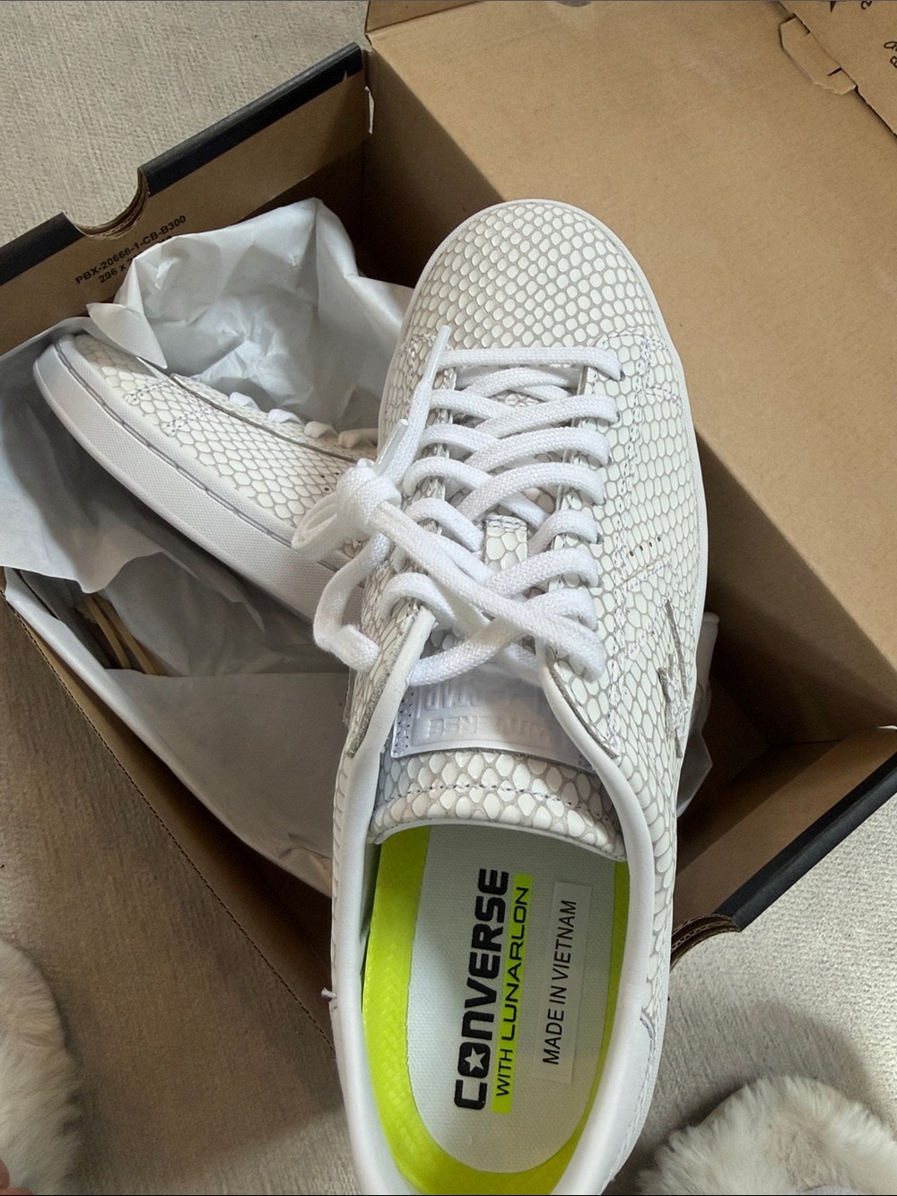 Converse White Low-Top Sneakers with Textured Scale Pattern - Picture 3 of 5